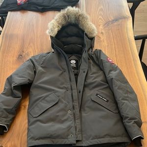 Grey unisex Canada Goose jacket 14-16